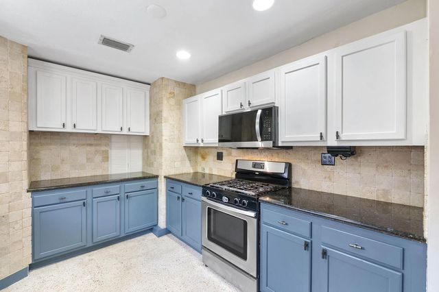 2 of 25 - 2933 Ne 1st Avenue, Wilton Manors, FL