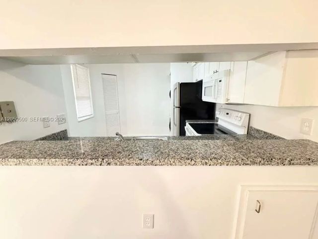 5 of 37 - 14208 Glenmoor Drive #14208, West Palm Beach, FL