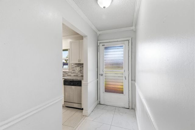4 of 44 - 5725 Fernley Drive E #66, West Palm Beach, FL
