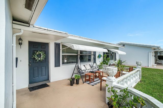 114 Sw 8th Court, Boynton Beach