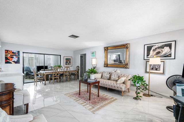 5 of 26 - 114 Sw 8th Court, Boynton Beach, FL