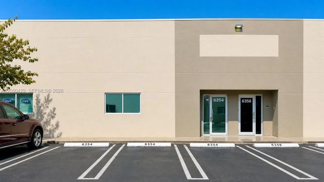 2 of 16 - 6354 Nw 99th Avenue #11, Doral, FL