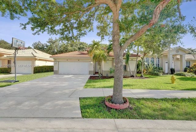 2 of 71 - 14003 N Cypress Cove Circle, Davie, FL