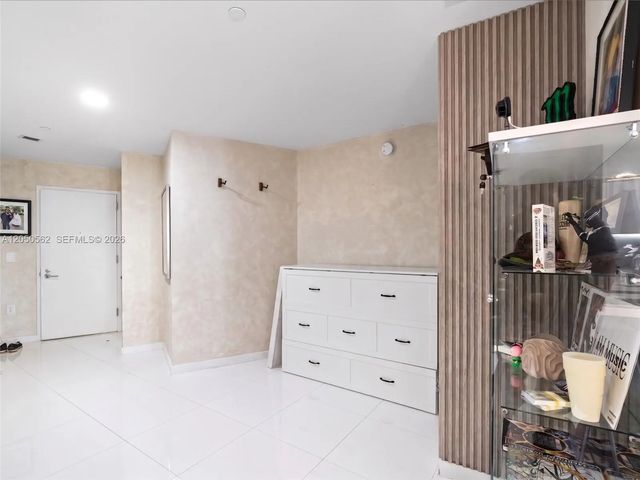 4 of 19 - 851 Ne 1st Avenue #3000, Miami, FL