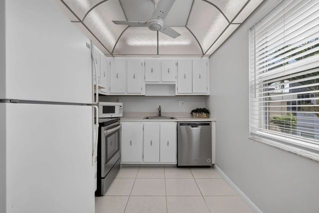 40 Burgundy A, Delray Beach