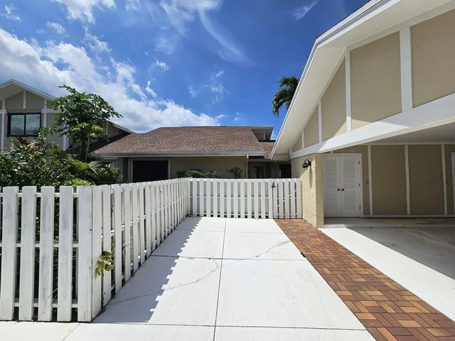 2 of 30 - 17200 Fownes Crescent, Jupiter, FL