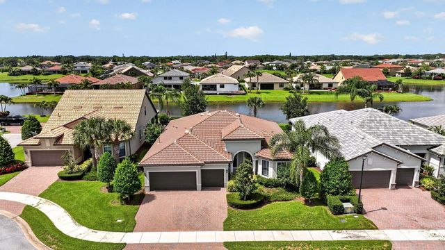2 of 40 - 604 Se Monteiro Drive, Port St. Lucie, FL