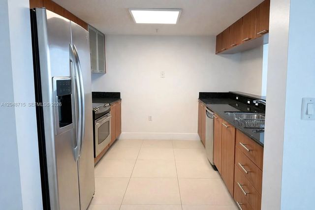 2 of 34 - 1800 N Bayshore Drive #4102, Miami, FL