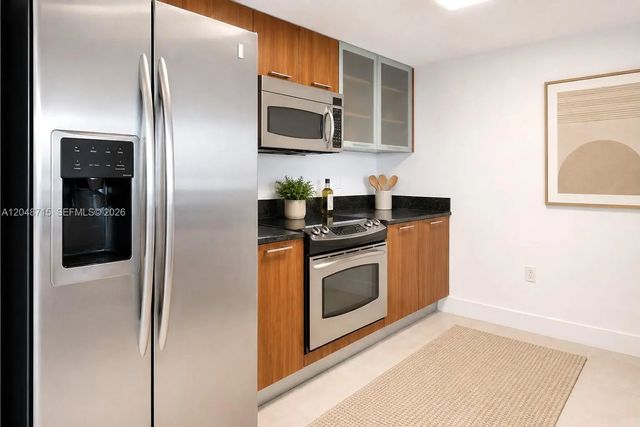 3 of 34 - 1800 N Bayshore Drive #4102, Miami, FL