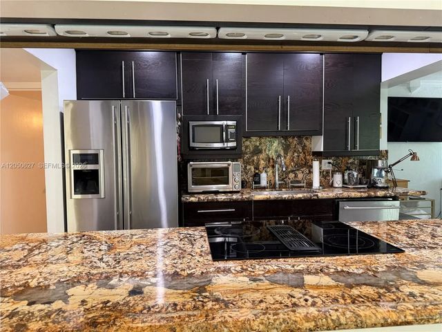 4 of 46 - 4708 Bayberry Lane, Tamarac, FL