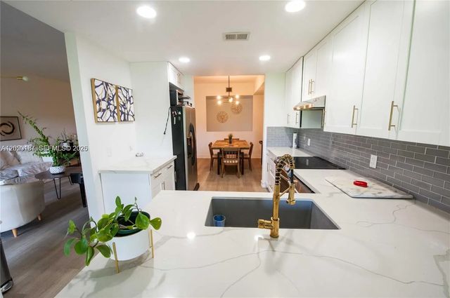 2 of 15 - 16301 Malibu Drive #79, Weston, FL