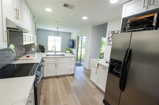 4 of 15 - 16301 Malibu Drive #79, Weston, FL