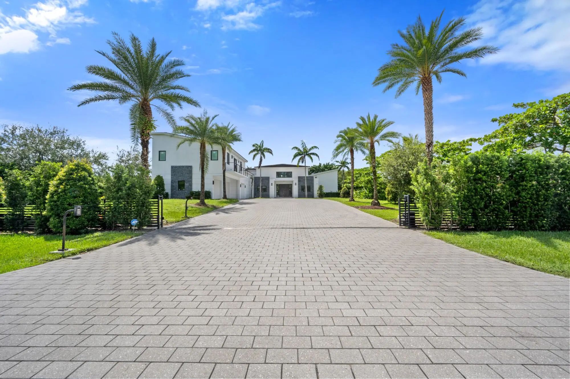 11350 Nw 8th Street, Plantation