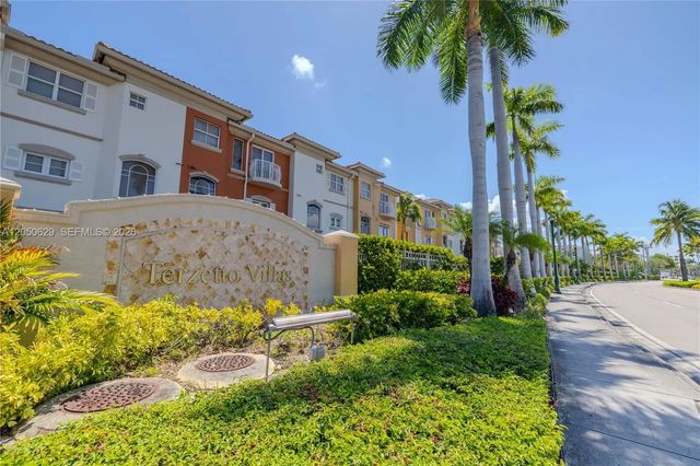 4 of 82 - 18451 Ne 27th Place, Aventura, FL