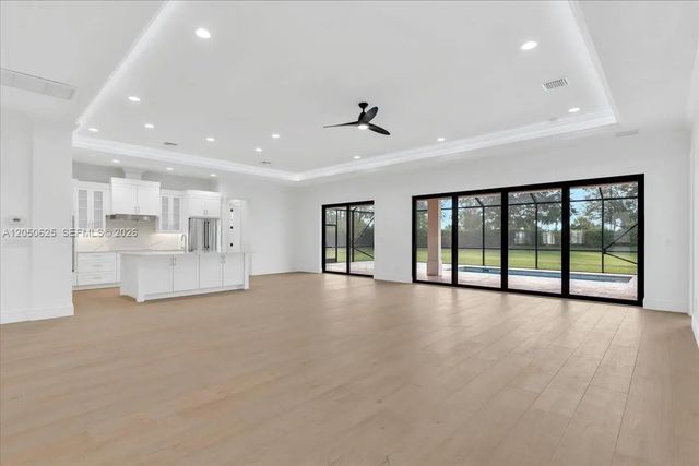 5 of 40 - 520 Caroline Drive, Vero Beach, FL