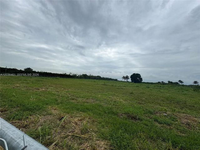 3 of 4 - 22600 Sw 207th Avenue, Miami, FL