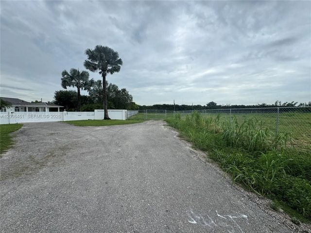 4 of 4 - 22600 Sw 207th Avenue, Miami, FL