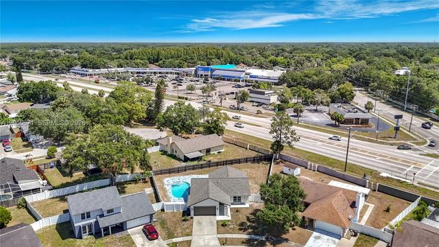 5 of 60 - 10813 Roundview Lane, Tampa, FL