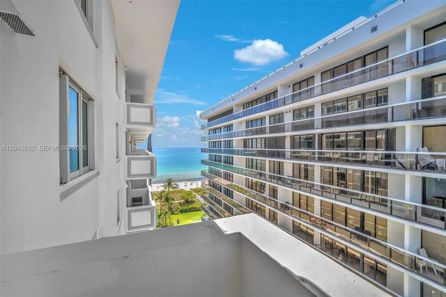 5 of 24 - 9499 Collins Avenue #1009, Surfside, FL