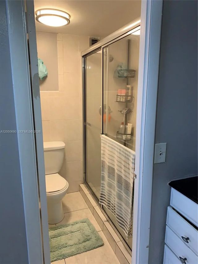 4 of 8 - 2025 Ne 164th Street #808, North Miami Beach, FL