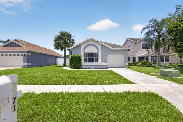 2 of 52 - 3871 Circle Lake Drive, West Palm Beach, FL