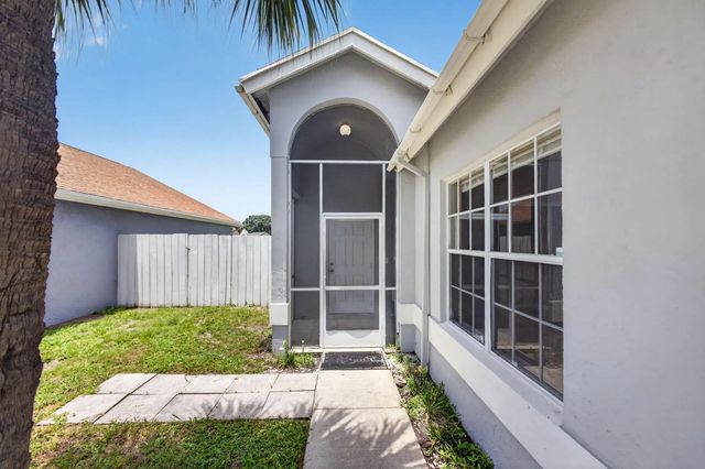 5 of 52 - 3871 Circle Lake Drive, West Palm Beach, FL