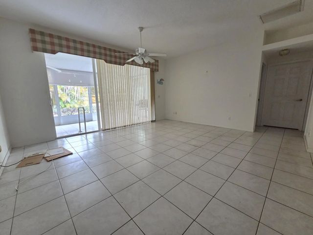 4 of 31 - 536 Nw Cortina Lane, Port St. Lucie, FL