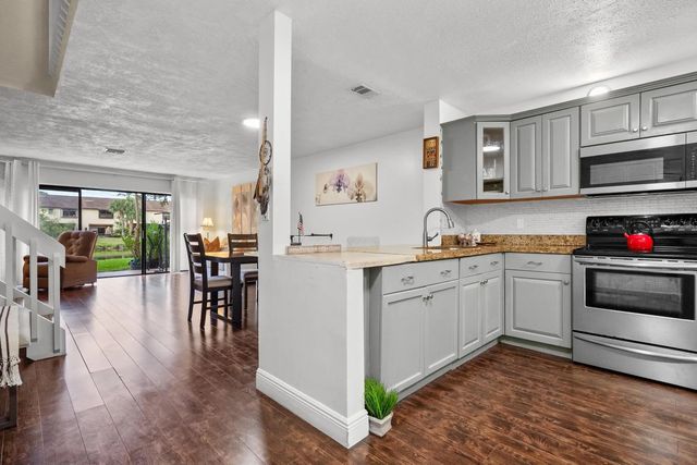4 of 60 - 3727 Carambola Circle N #2823, Coconut Creek, FL