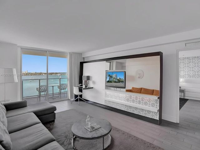 2 of 11 - 1100 West Avenue #1024, Miami Beach, FL