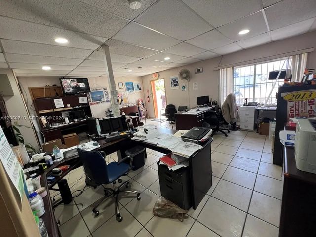 5 of 22 - 5720 W Hallandale Beach Boulevard, West Park, FL