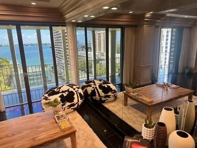 11111 Biscayne Boulevard #ph Afg, Miami