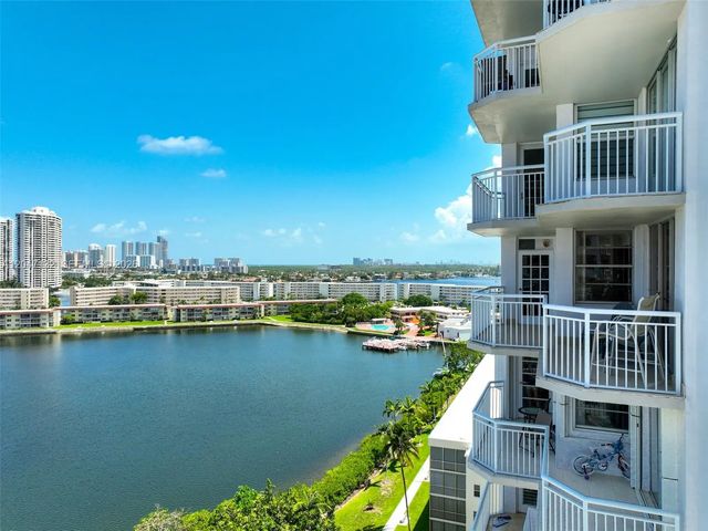 3 of 25 - 18041 Biscayne Boulevard #1404, Aventura, FL