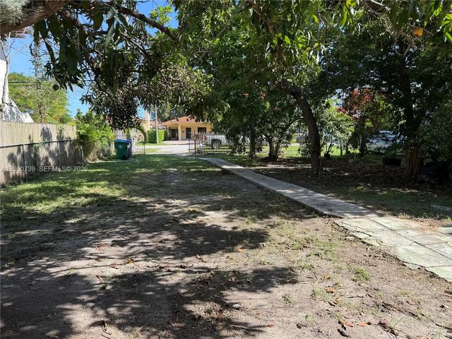 2 of 9 - 3555 Sw 23rd Street, Miami, FL
