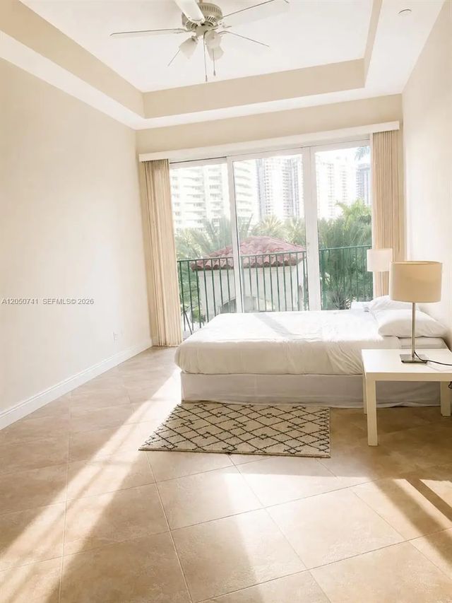 5 of 20 - 20000 E Country Club Drive #405, Aventura, FL