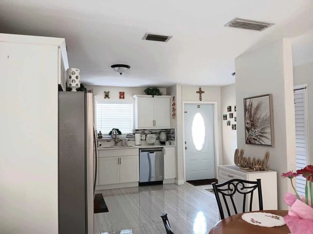 5 of 36 - 868 Worcester #a, Lake Worth, FL