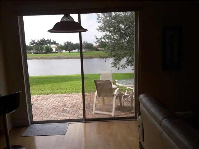 229 Gazetta Way, West Palm Beach