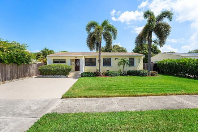 141 Date Palm Drive, Lake Park