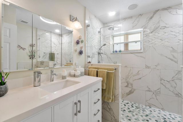 4 of 35 - 141 Date Palm Drive, Lake Park, FL