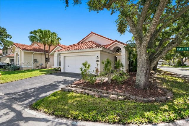 3 of 29 - 2810 Nw 70th Avenue, Margate, FL