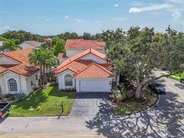 4 of 29 - 2810 Nw 70th Avenue, Margate, FL