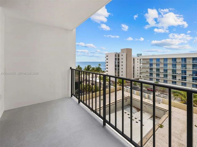 2 of 22 - 322 Se Buchanan Street #703, Hollywood, FL