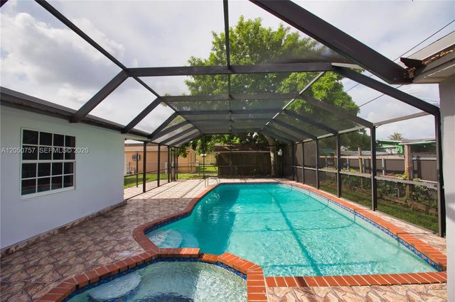 2 of 31 - 19522 Nw 37th Court, Miami Gardens, FL