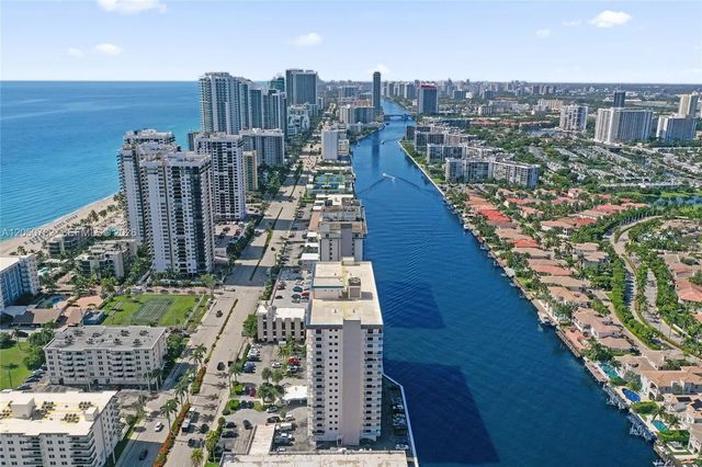 3 of 40 - 1500 S Ocean Drive #6f, Hollywood, FL