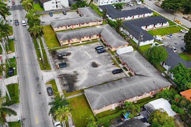 2 of 38 - 1915 Nw 28th Street, Miami, FL