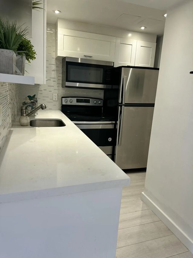 4 of 13 - 800 West Avenue #637, Miami Beach, FL