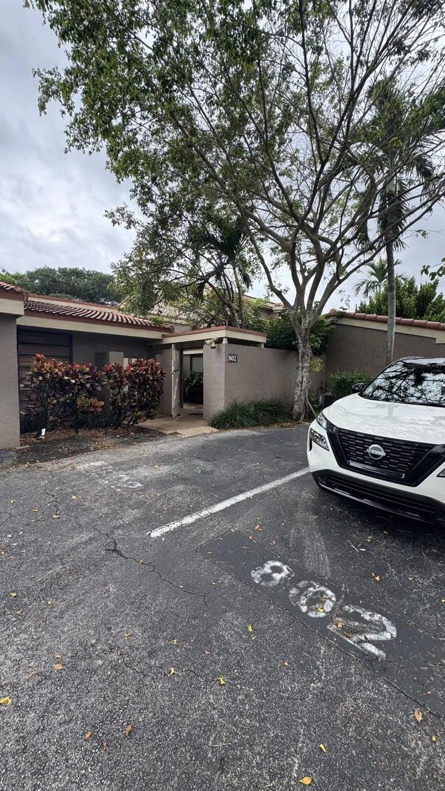 4 of 53 - 802 Saint Andrews Road #15, Hollywood, FL