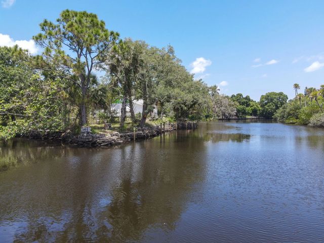 4 of 17 - 332 Sw Salerno Road, Stuart, FL