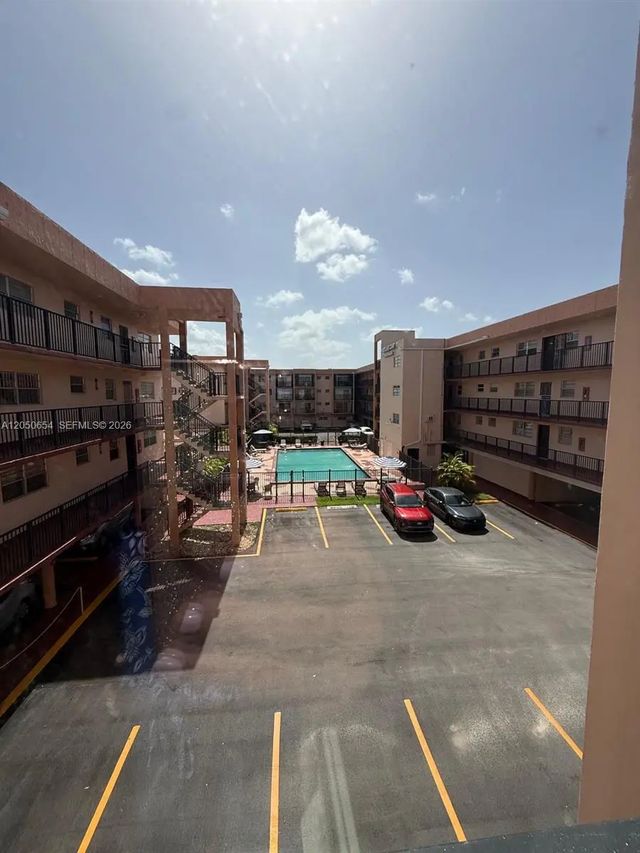 1855 W 60th Street #346-b, Hialeah