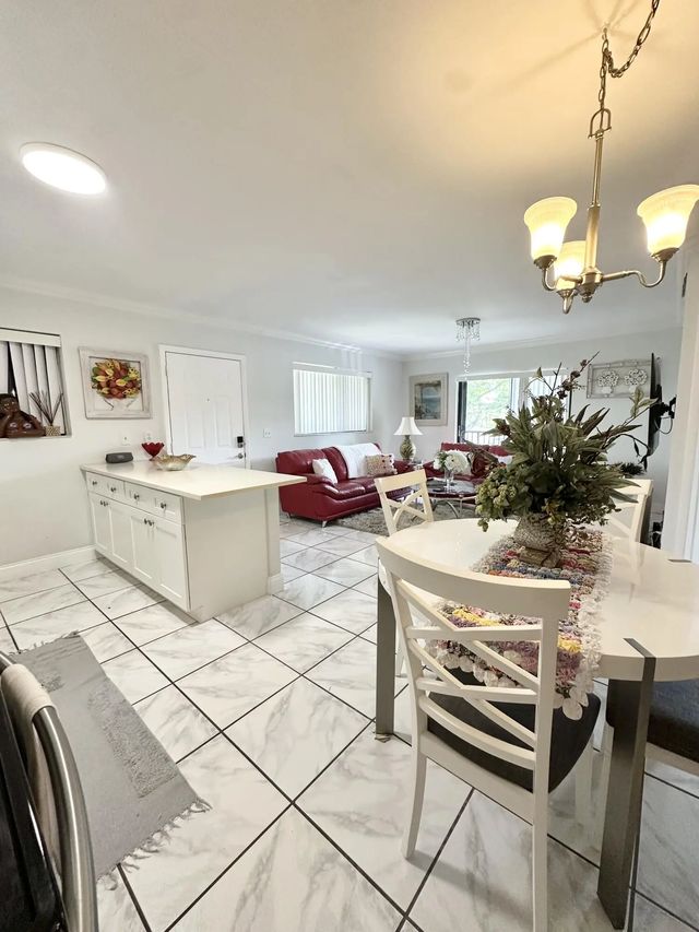 4 of 27 - 588 Trace Circle #211, Deerfield Beach, FL