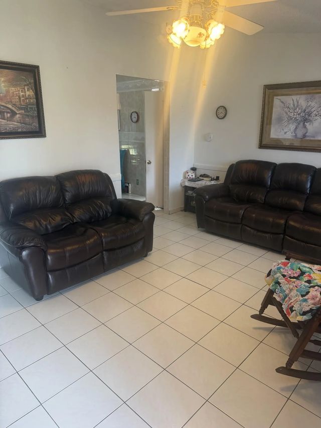 3 of 39 - 1304 Donwoods Lane, Royal Palm Beach, FL